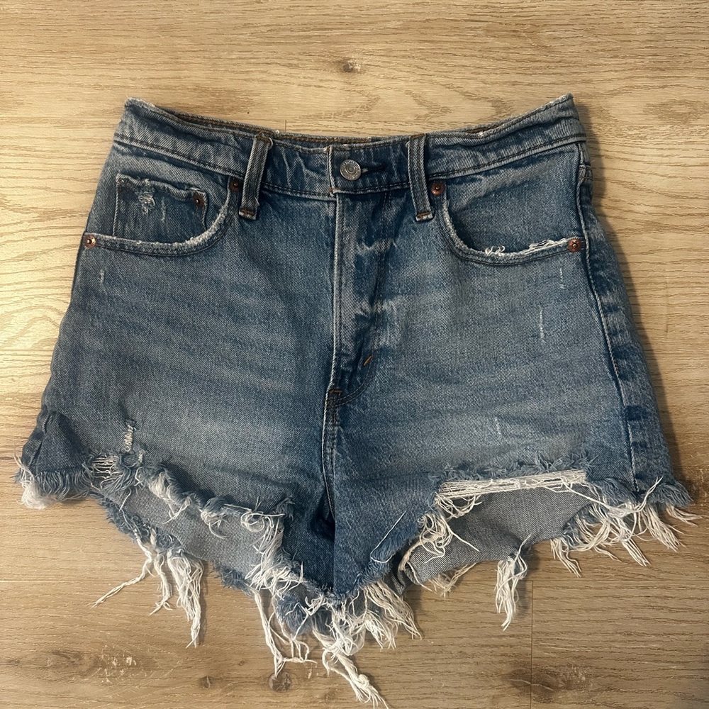 Abercrombie & Fitch 90s Relaxed Cutoff High Rise Jean Shorts Sz 27/4